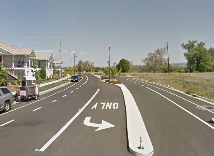 Photo of Notre Dame Boulevard facing Little Chico Creek from the south.